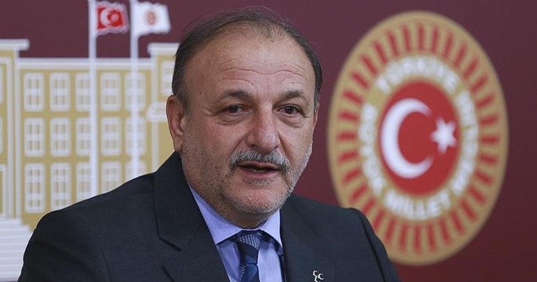 ‘Türkiye’de hiç kimse teröre teslim olmayacak’
