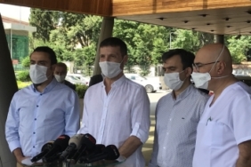 unlu-sarkici-ozen-araftayiz-diyebiliriz-huznu-ve-sevinci-bir-arada-yasiyoruz-.jpg