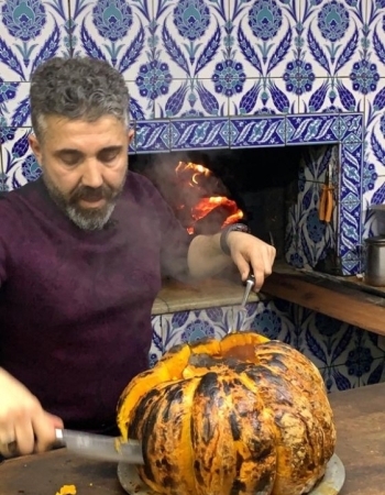 “Yemeğini Paylaşmak Geleneklerimizde Var”