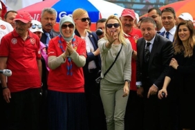 yetiskin-gencler-bocce-turnuvasi-nda-renkli-goruntulerc4acada2-4999-4565-b5b9-701f8a7ed636thumbs_b_c.jpeg