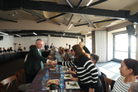 baskan-buyukakin-buyuklerimiz-sehrimizin-hazineleridir-1-1764840507-552-x750.jpeg