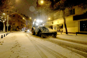 gaziantep-buyuksehir-yogun-kar-yagisinda-tum-ekipleriyle-sahada-4-1767164496-981-x750.jpeg