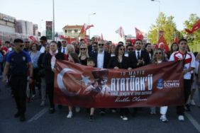 18580-19-mayis-eyupsultanda-coskuyla-kutlandi-20260520-101348-eyupsultan-haberler_500x294.jpeg