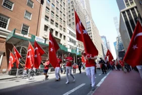 20260513-new-yorkta-43-turk-gunu-yuruyusu-icin-hazirliklar-suruyor-602857.webp.webp