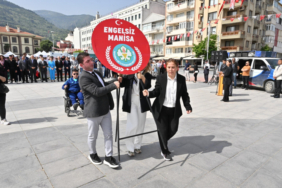 engelliler-haftasi-nda-engelsiz-manisa-yuruyusu-3-1778566443-404-x750.jpeg