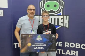 20260616-robotek-olimpiyatlarinda-sakaryali-ogrenciden-buyuk-basari-15857.webp.webp