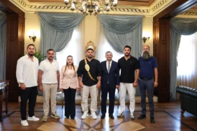 20260722-kirkpinar-sampiyonu-erkan-tastan-antalyada-anlamli-ziyaret-920173.webp.webp
