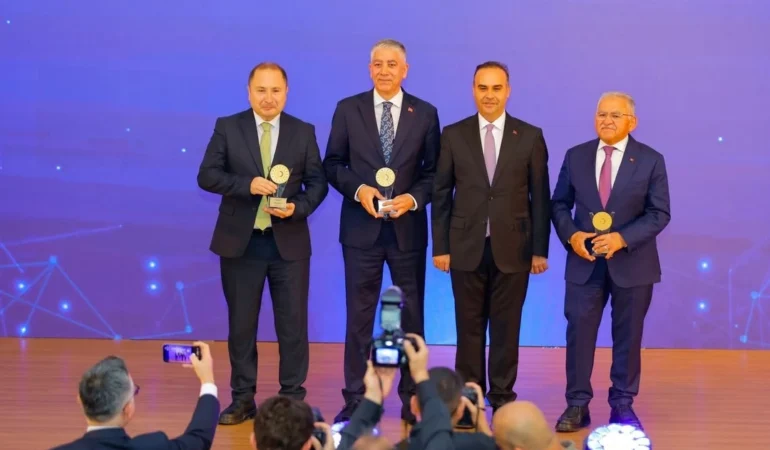 Kayseri’ye Çevreci Projeyle Ödül: Büyükkılıç’tan Yeşil Dönüşüm Vurgusu