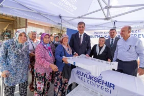20260817-izmirde-incir-ureticilerine-10-bin-kerevet-destegi-628511.webp.webp