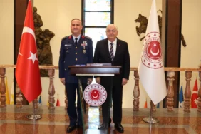 20260819-bakan-guler-hava-kuvvetleri-komutani-orgeneral-dalkirani-kabul-etti-974054.webp.webp