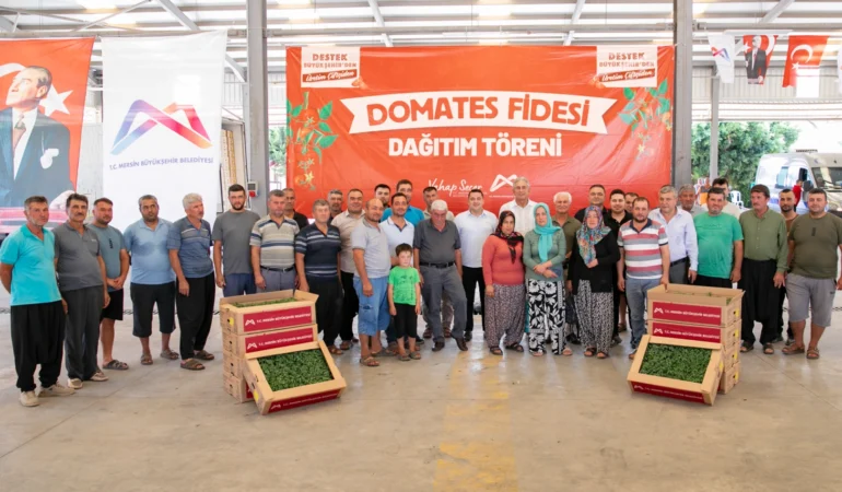Mersin Büyükşehir’den Erdemli’de Üreticilere Domates Fidesi Desteği