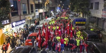 bahcelievler-de-102-metrelik-bayrakla-cumhuriyet-coskusu_5760.jpg