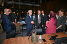 bakan-uraloglu-buyuksehir-belediyesini-ziyaret-etti-1789026933-636-x750.jpeg